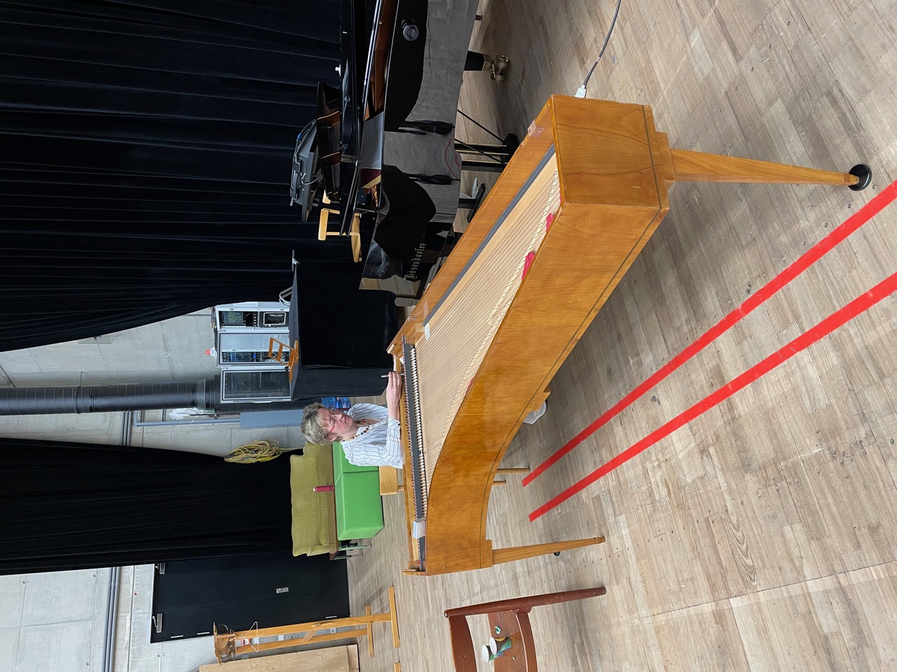 Accord de pianoforte en salle de concert